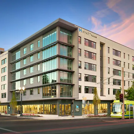 Hotel Hyatt House Portland / Downtown